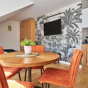 https://warm-friendly-apartment-ii.inbudapesthotels.com